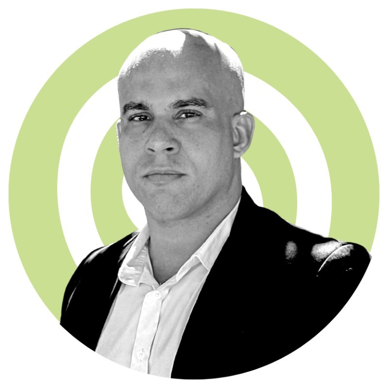 Adriano  Mascarenhas